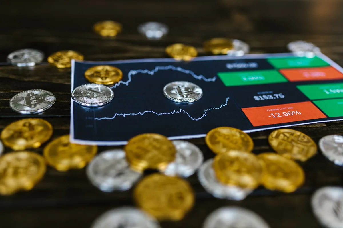 Altcoins Explained: The Real Risks and Rewards