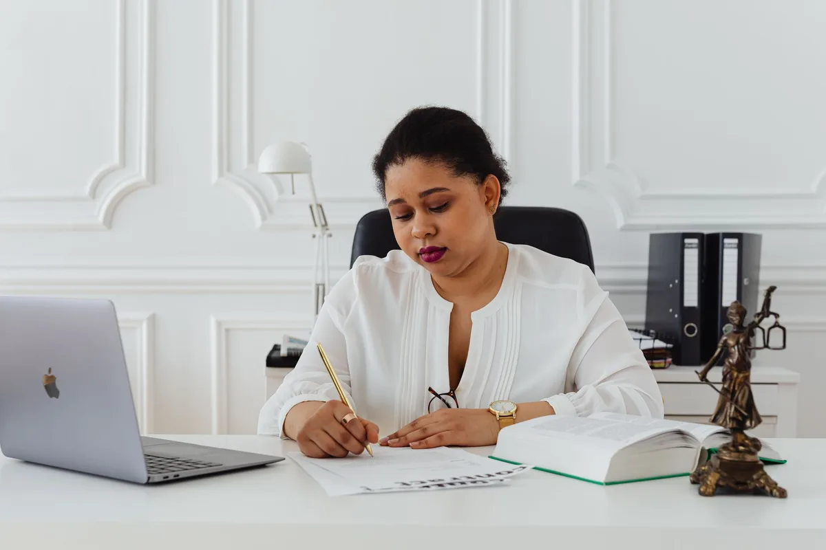 How to Become a Notary Signing Agent (and What It Pays)