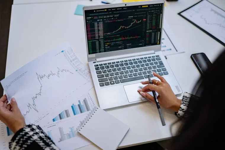 How to Choose a Brokerage Account in 2026: A Practical Guide