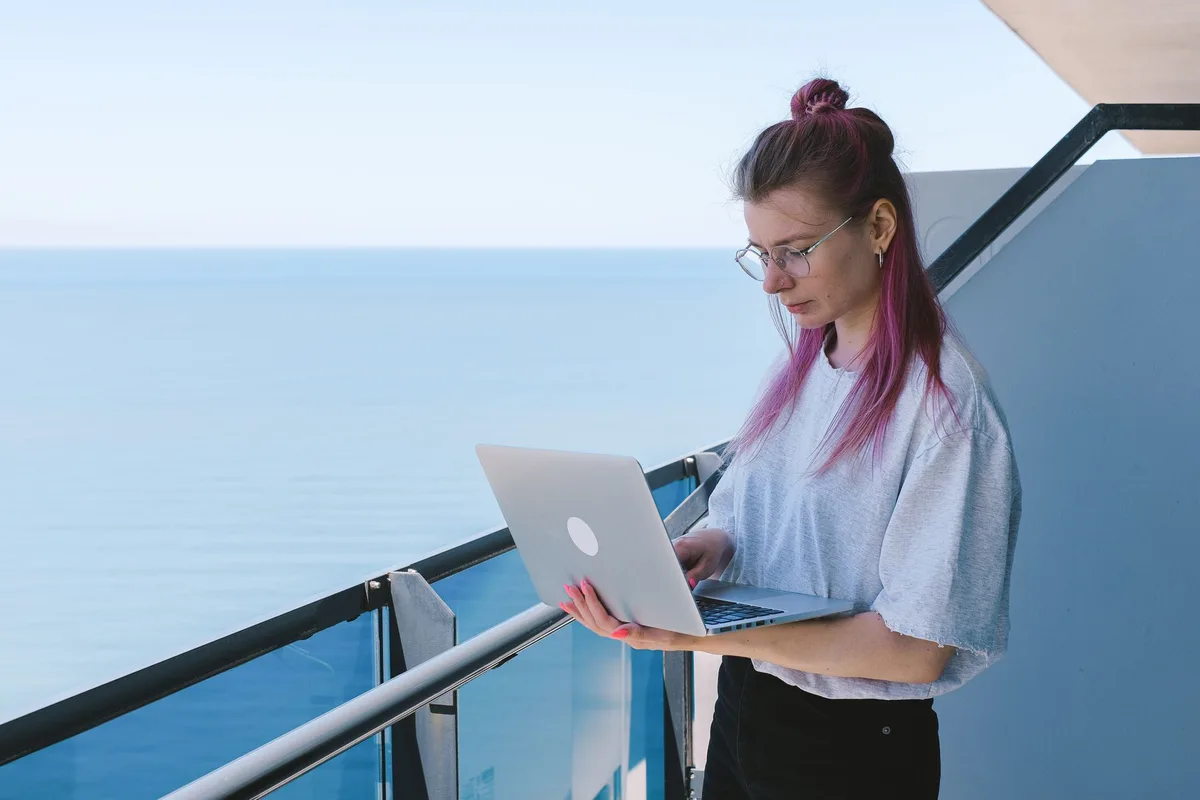 How to Become a Freelance Brand Strategist (2026)