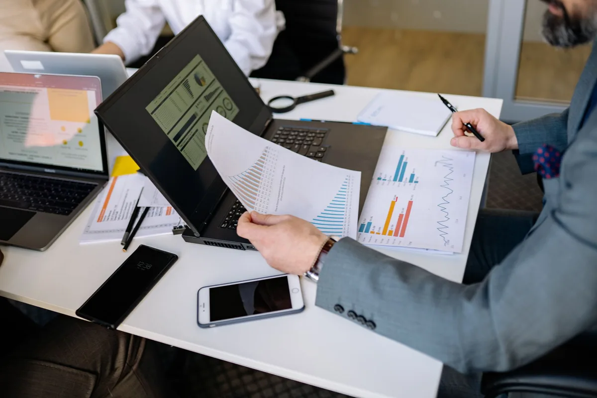 How to Become a Freelance Compliance Specialist