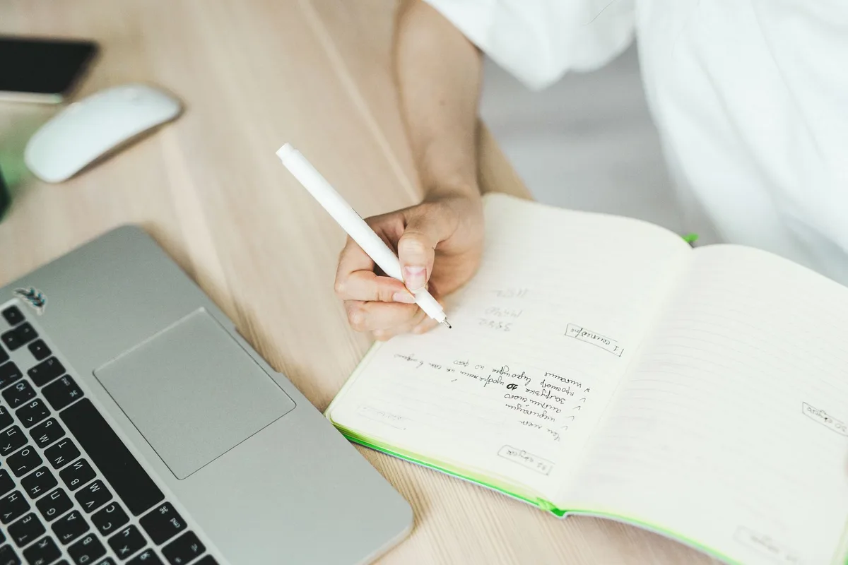 How to Become a Freelance Grant Writer (2026 Guide)