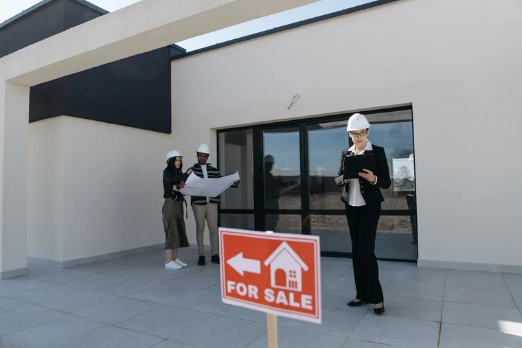 How to Become a Real Estate Agent in 2026
