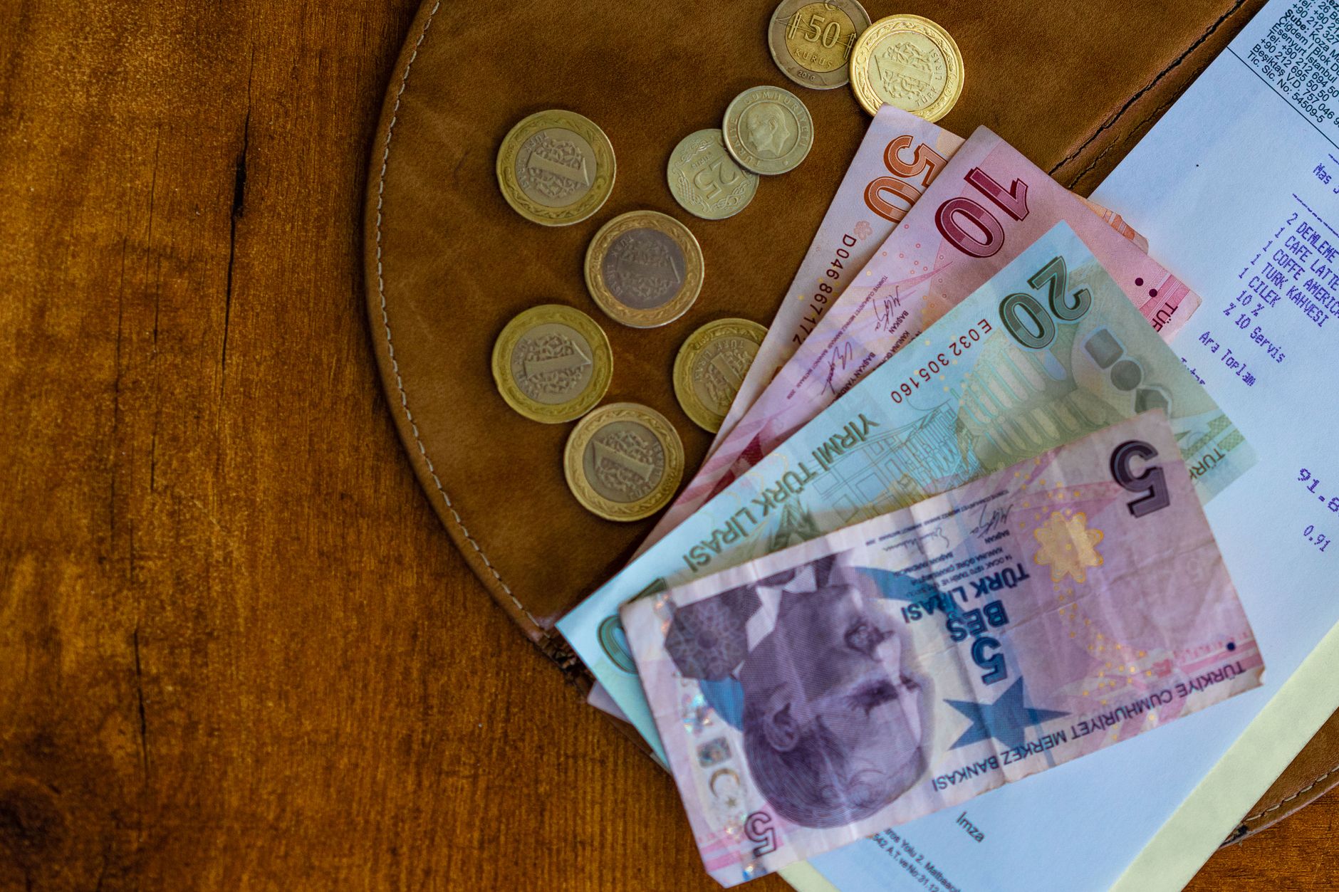 How to Budget for the Holidays Without Going Into Debt