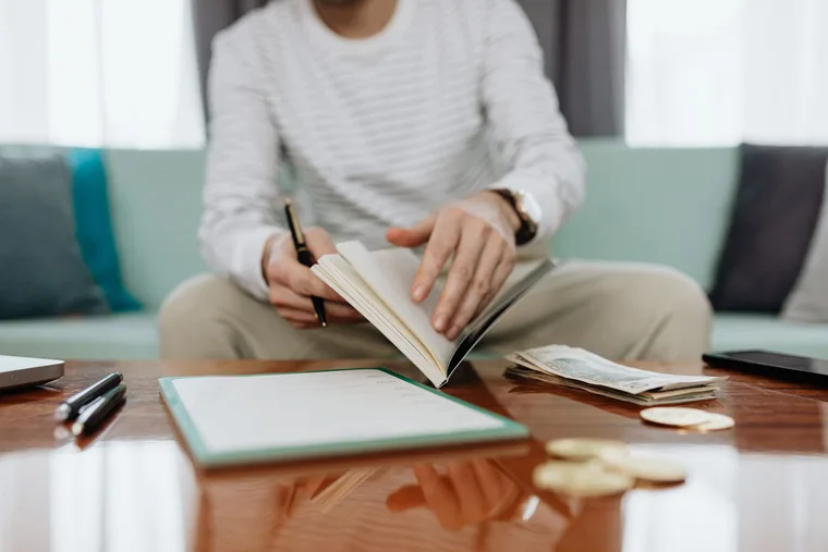 How to Budget When You Are on Unemployment Benefits