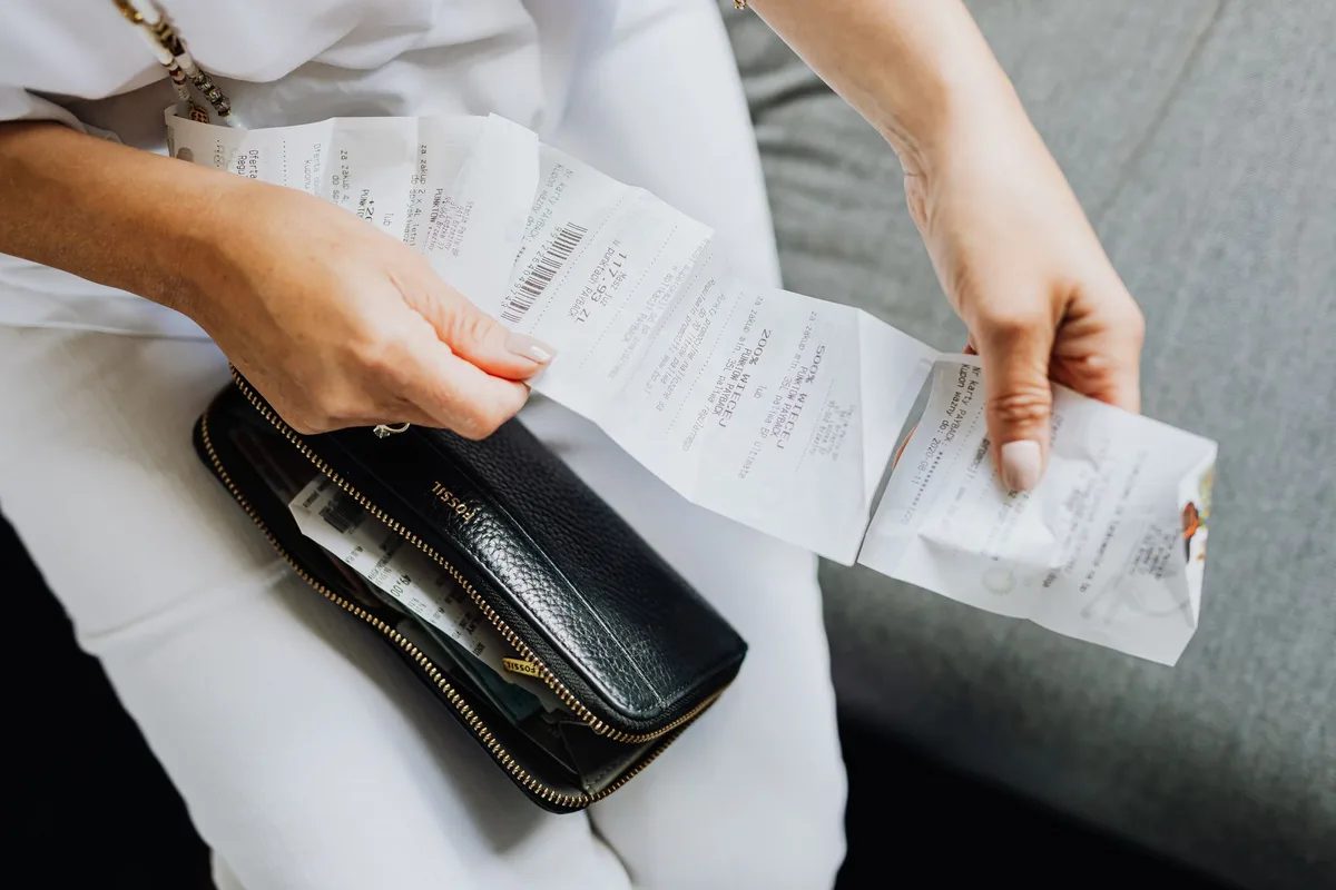 How to Budget When You Live With Your Parents