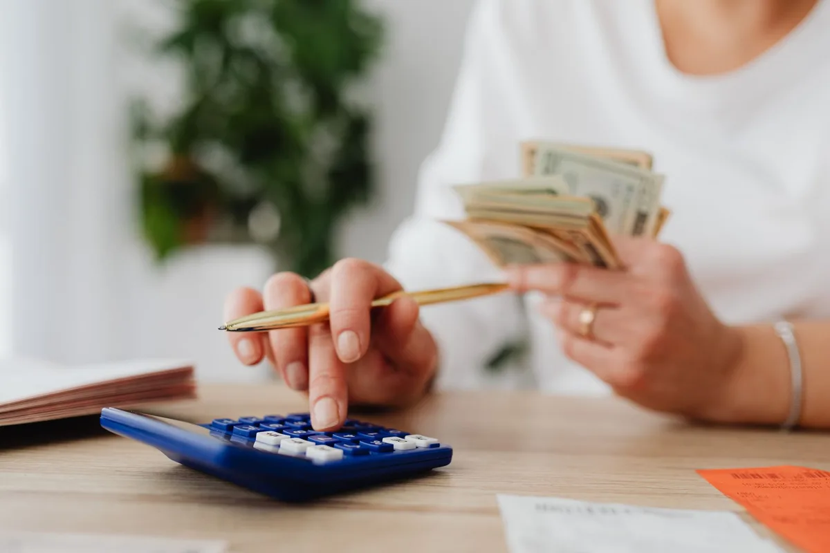 How to Endorse a Check the Right Way
