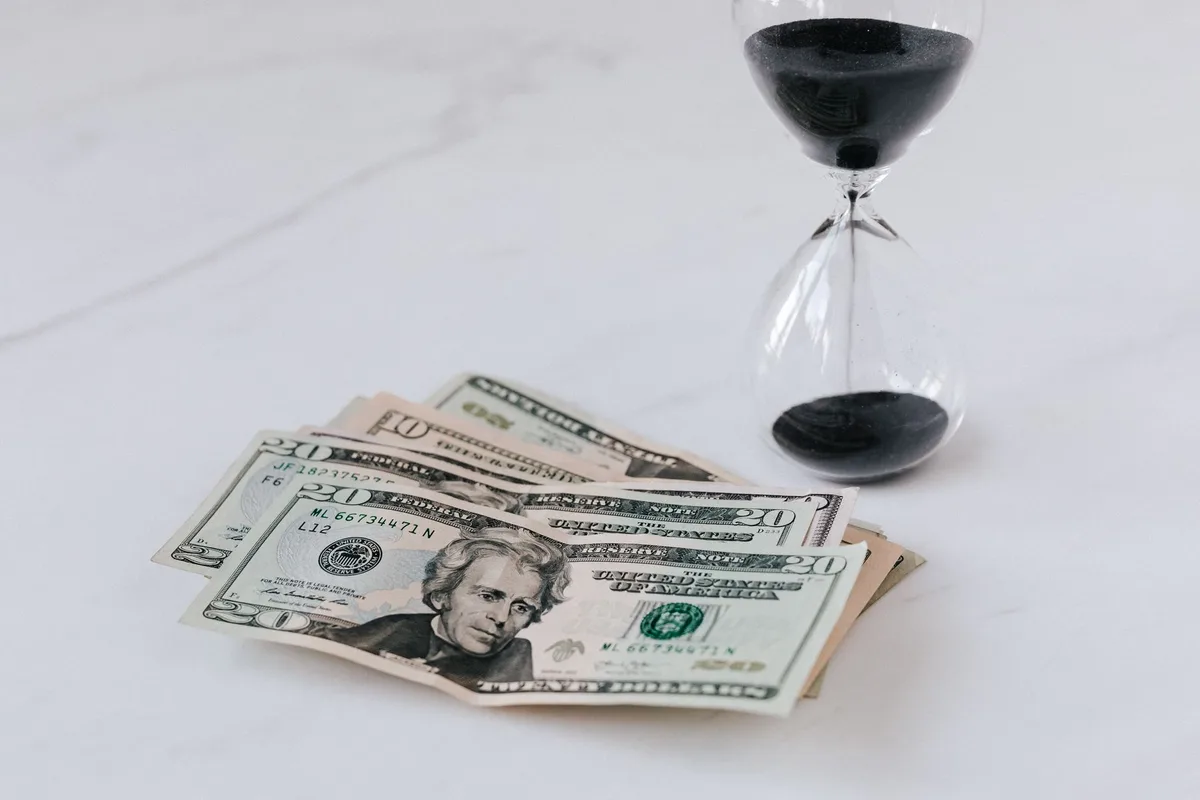 How to Negotiate a Lower Rent: Timing, Scripts, Math