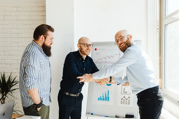 How to Negotiate a Performance Bonus Offer in 2026