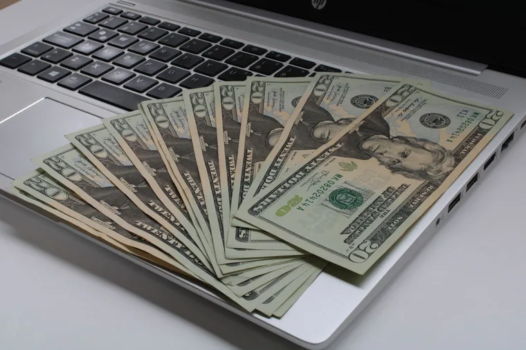 How to Order Checks Online and Avoid Bank Fees