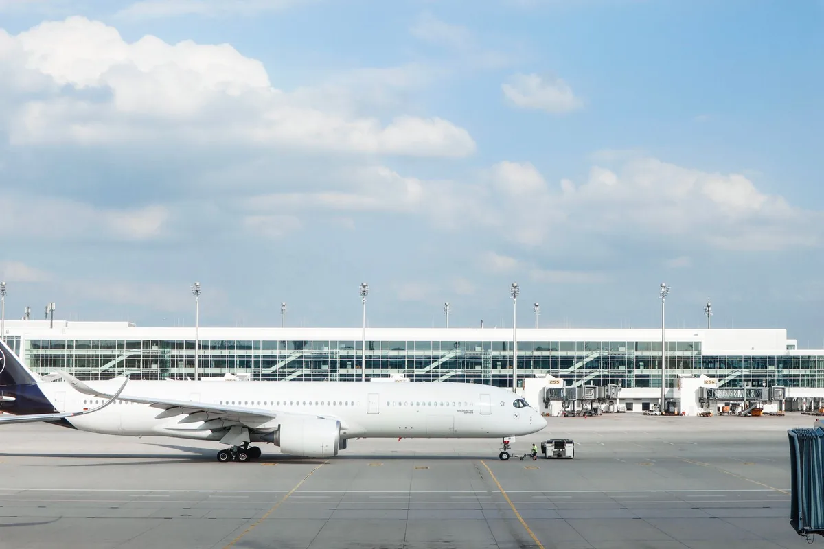 How to Cut Airport Parking and Ground Transport Costs