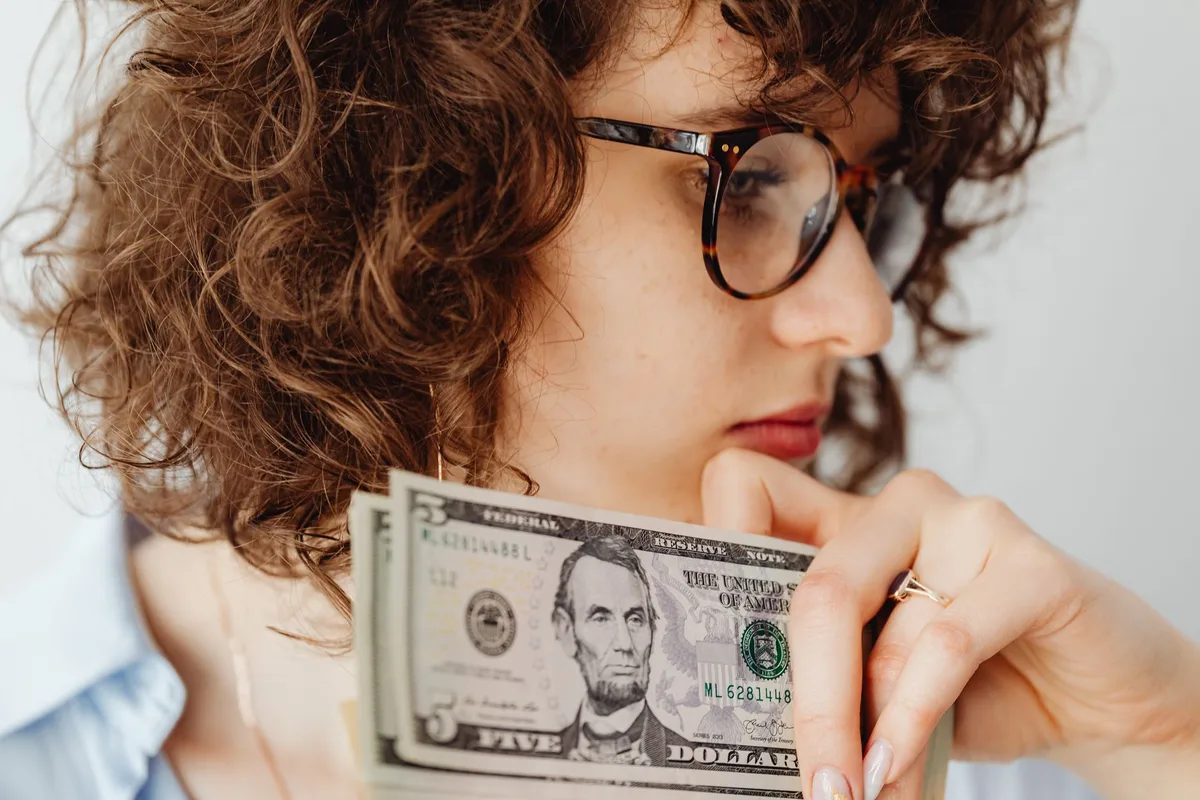 How to Save Money on Haircuts and Salon Services