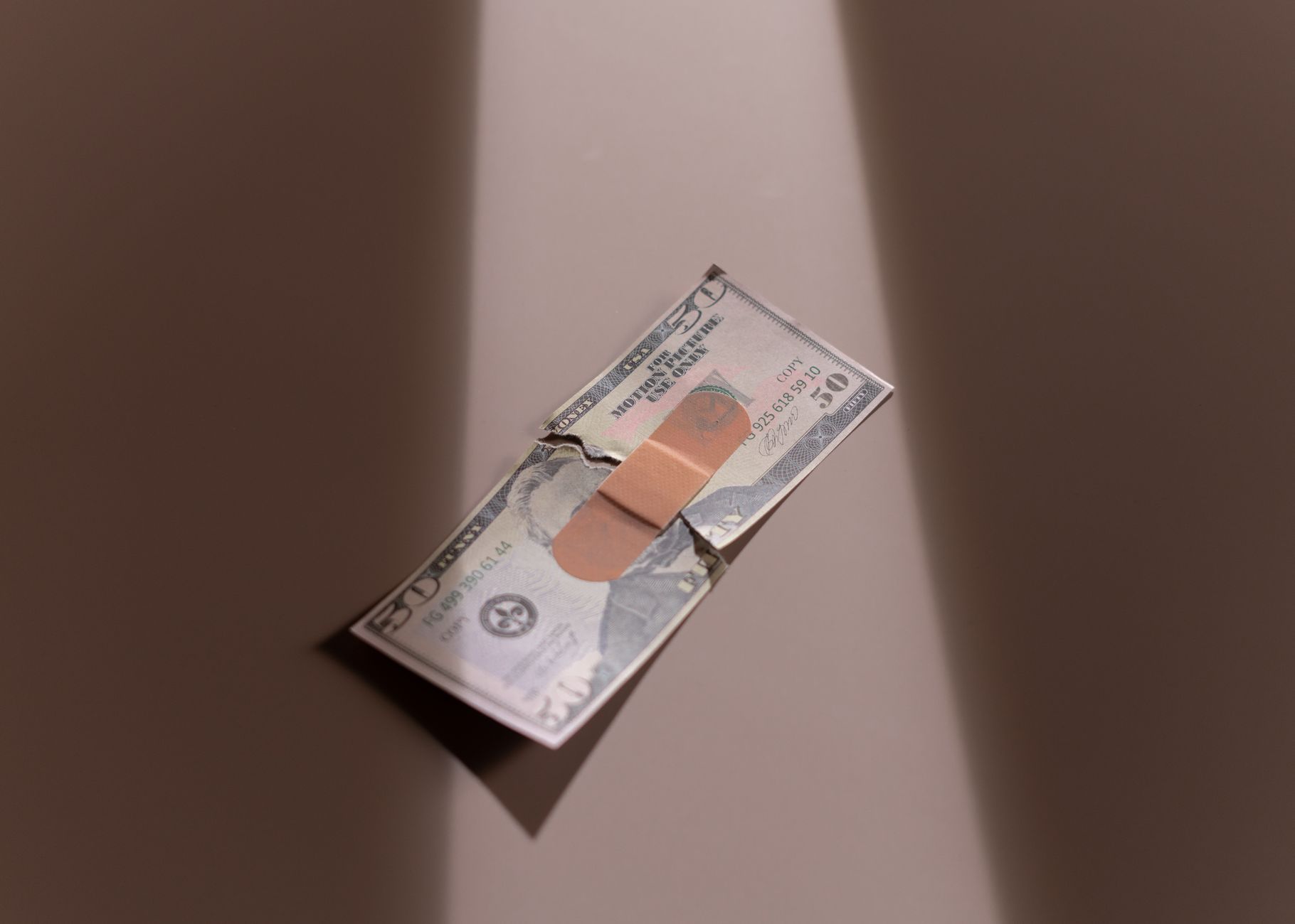 How to Save Money on Siding Repair and Replacement