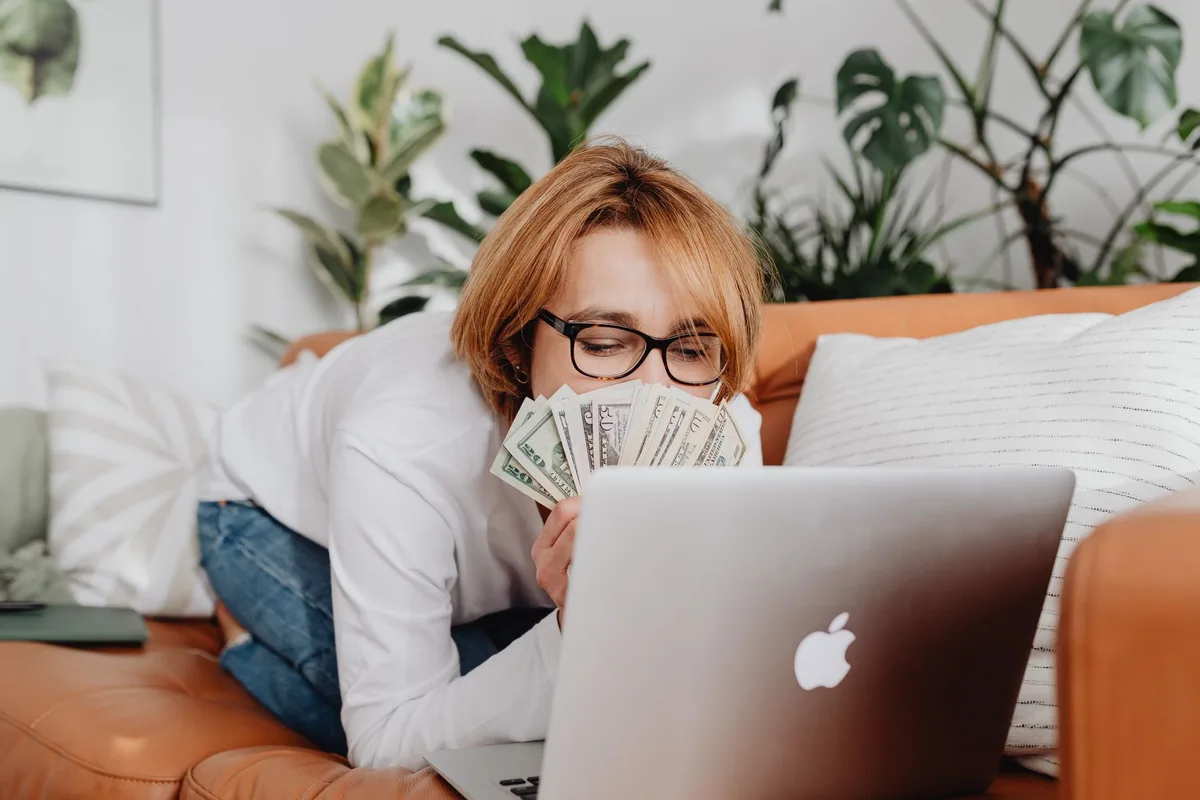 How to Make Money Selling Online Courses
