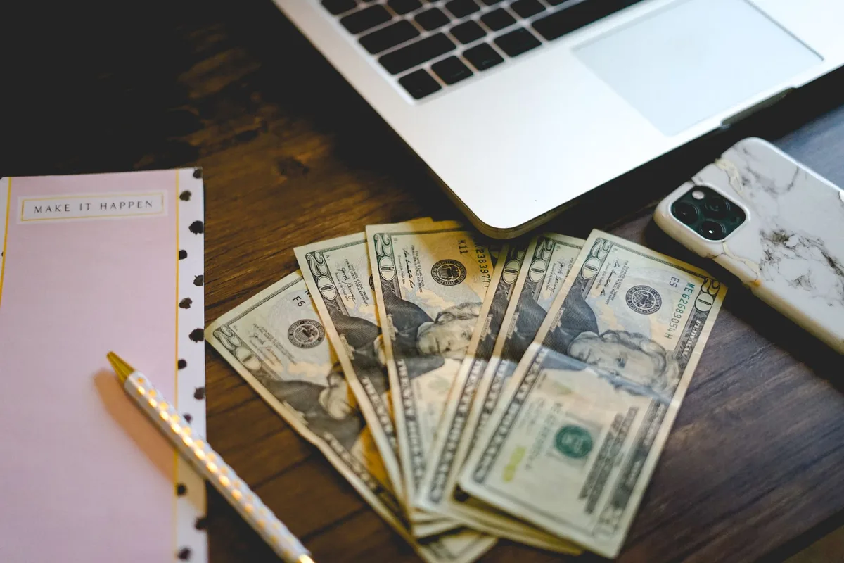 How to Make Money With a Newsletter in 2026