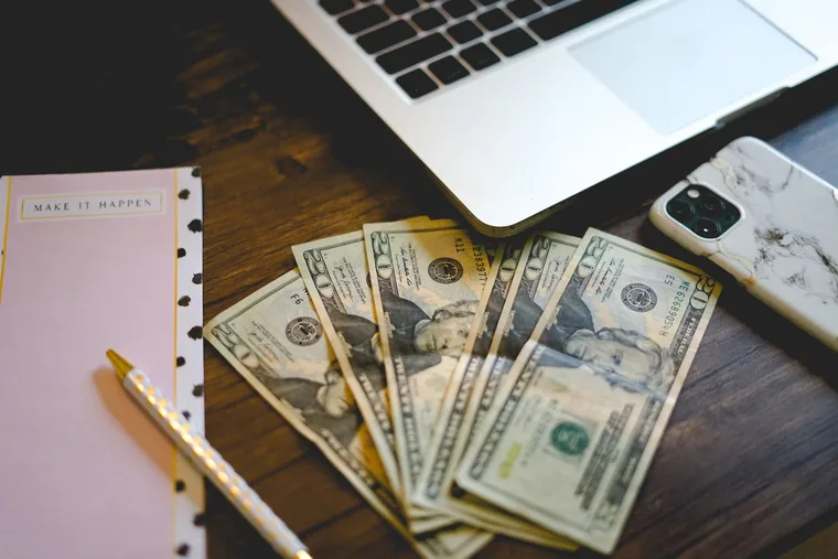 How to Make Money With a Newsletter in 2026
