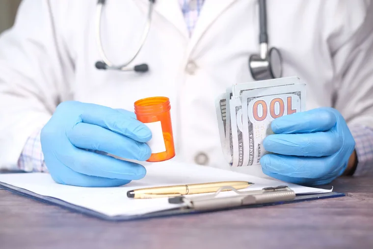 Medicare vs Medicare Advantage: The Choice New Retirees Face