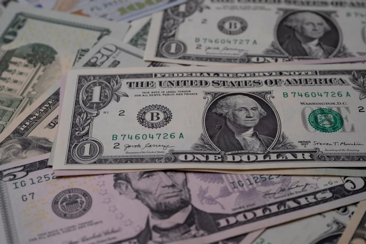 Stablecoins Explained: Digital Dollars and Their Fine Print