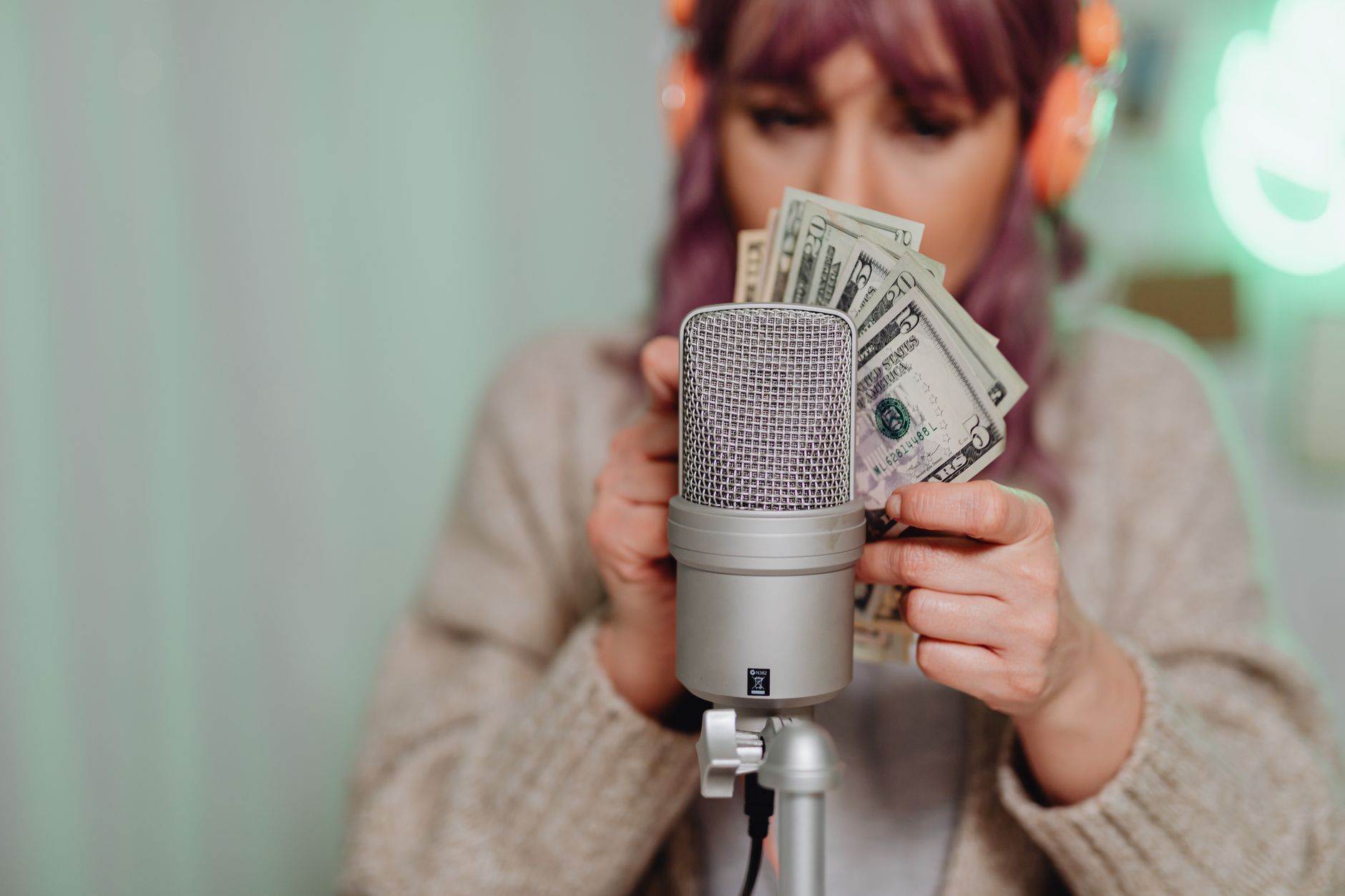 How to Start a YouTube Channel That Makes Money