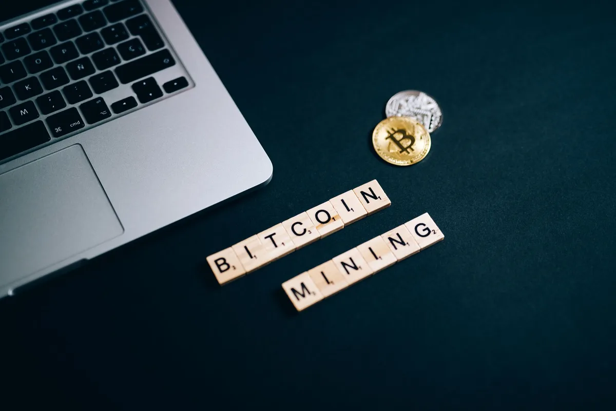 What Is a Crypto Hardware Wallet? Beginner Guide