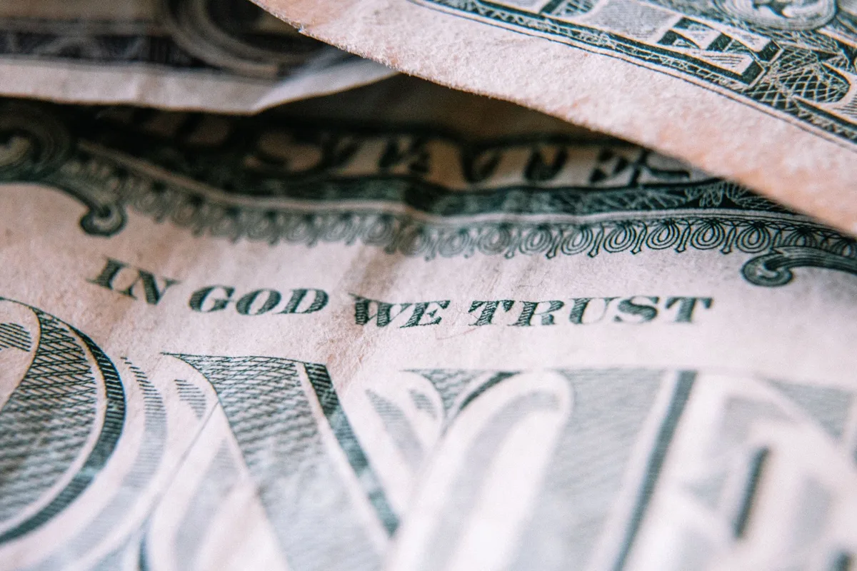 What Is a Payday Loan? Costs, Traps, and Alternatives