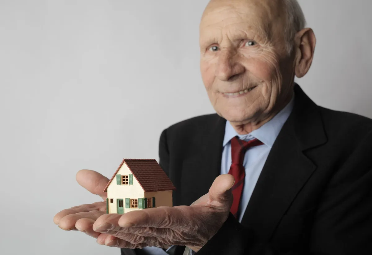 What Is a Retirement Paycheck and How to Build One