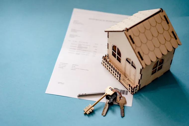 What Is a Reverse Mortgage? How It Works, Costs, and Risks