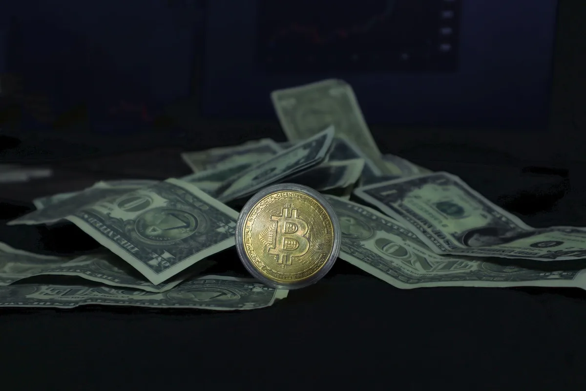 Fiat vs Cryptocurrency: What Is the Difference?